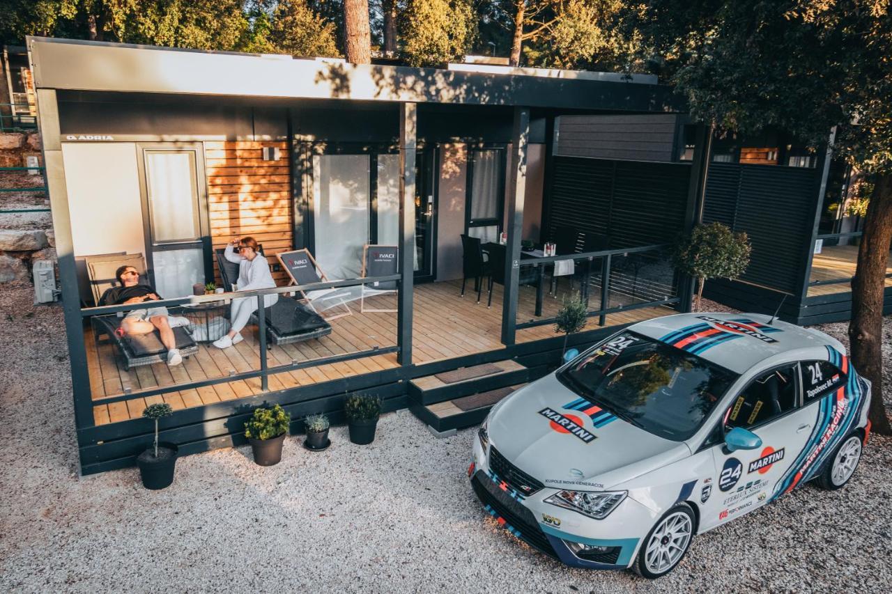 Luxury Mobile Homes Ivaci ロヴィニ エクステリア 写真